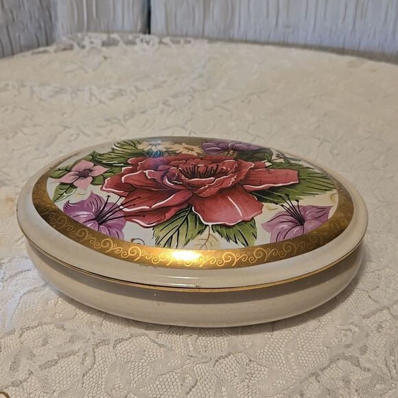 Floral Decorative Box with Gold Trim Vintage - Picture 9 of 13
